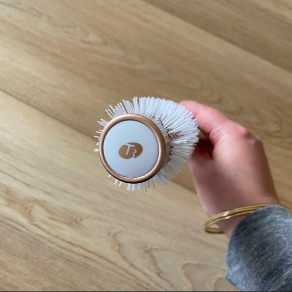 T3 Volume Round Brush - Picture 2 of 3